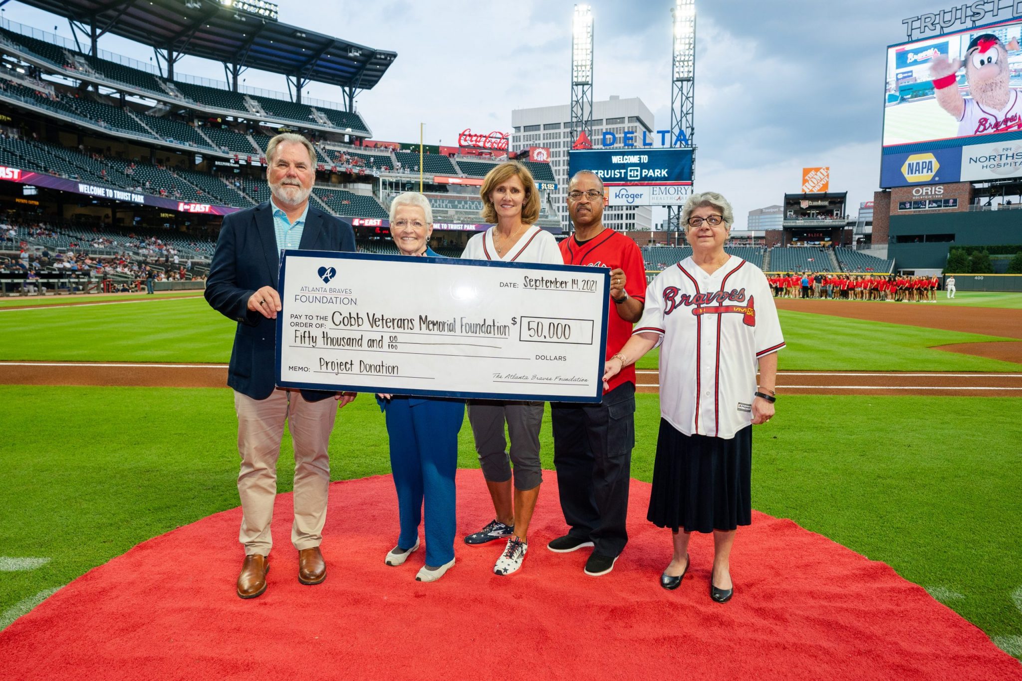 Atlanta Braves donate $50.000 to the Cobb Veterans Memorial